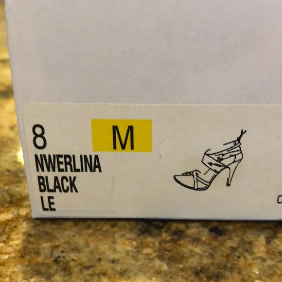 EUC LIKE NEW NINE WEST NWERLINA BLACK LEATHER STRAPPY HEELS IN BOX - Picture 14 of 15